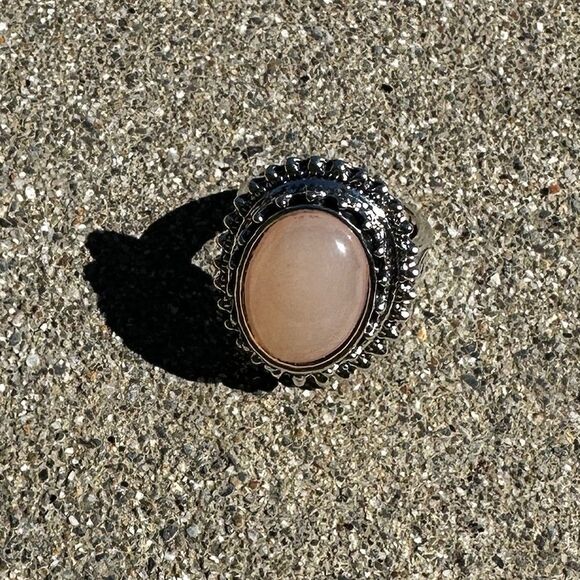 NEW Oval Peach Pink Cream Rose Quartz Vintage-inspired Silver Art Deco Ring Sz 9 - Picture 9 of 13